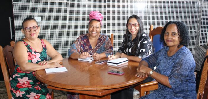 Representantes do Conselho Estadual dos Direitos da Mulher articulam fortalecimento de ações em Óbidos