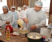 Governo Municipal impulsiona empreendedorismo na zona rural com oficinas de confeitaria e corte de cabelo